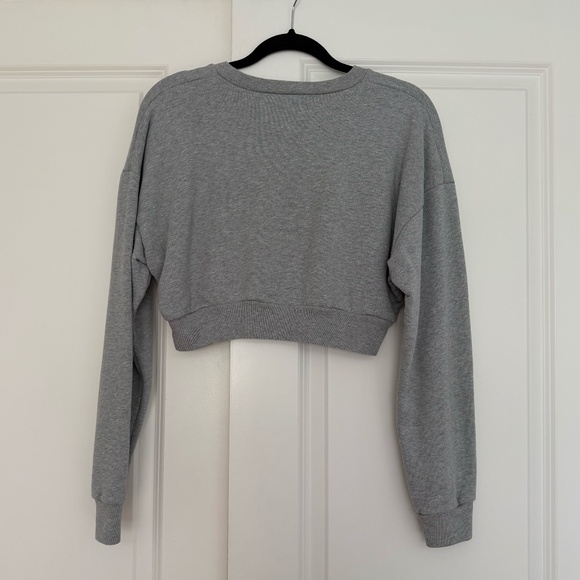 Reformation Hunter Sweatshirt – Cropped Pullover (Lightly Used) - Size S - Picture 3 of 4